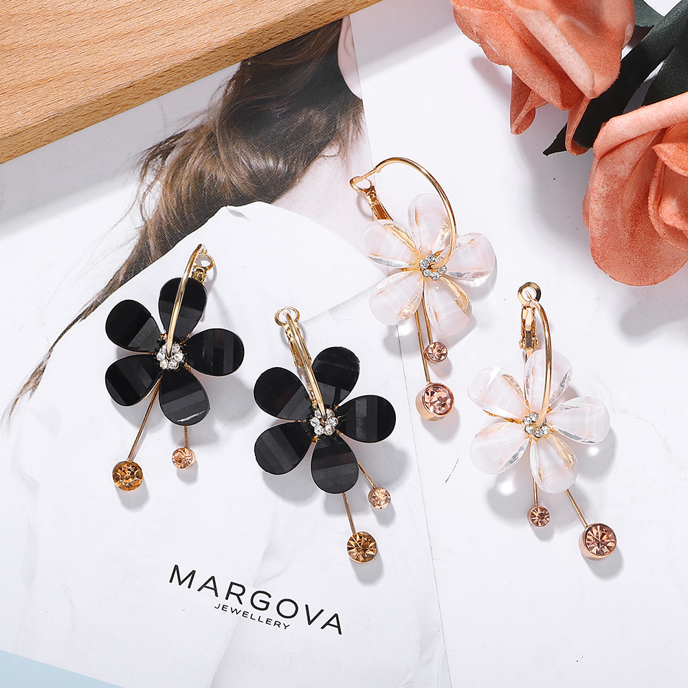 2019 Modèle Coréen Nouvelle Mode Alliage Diamant Fleur Résine Boucles D'oreilles De Mode Couture Boucles D'oreilles Ornement display picture 6