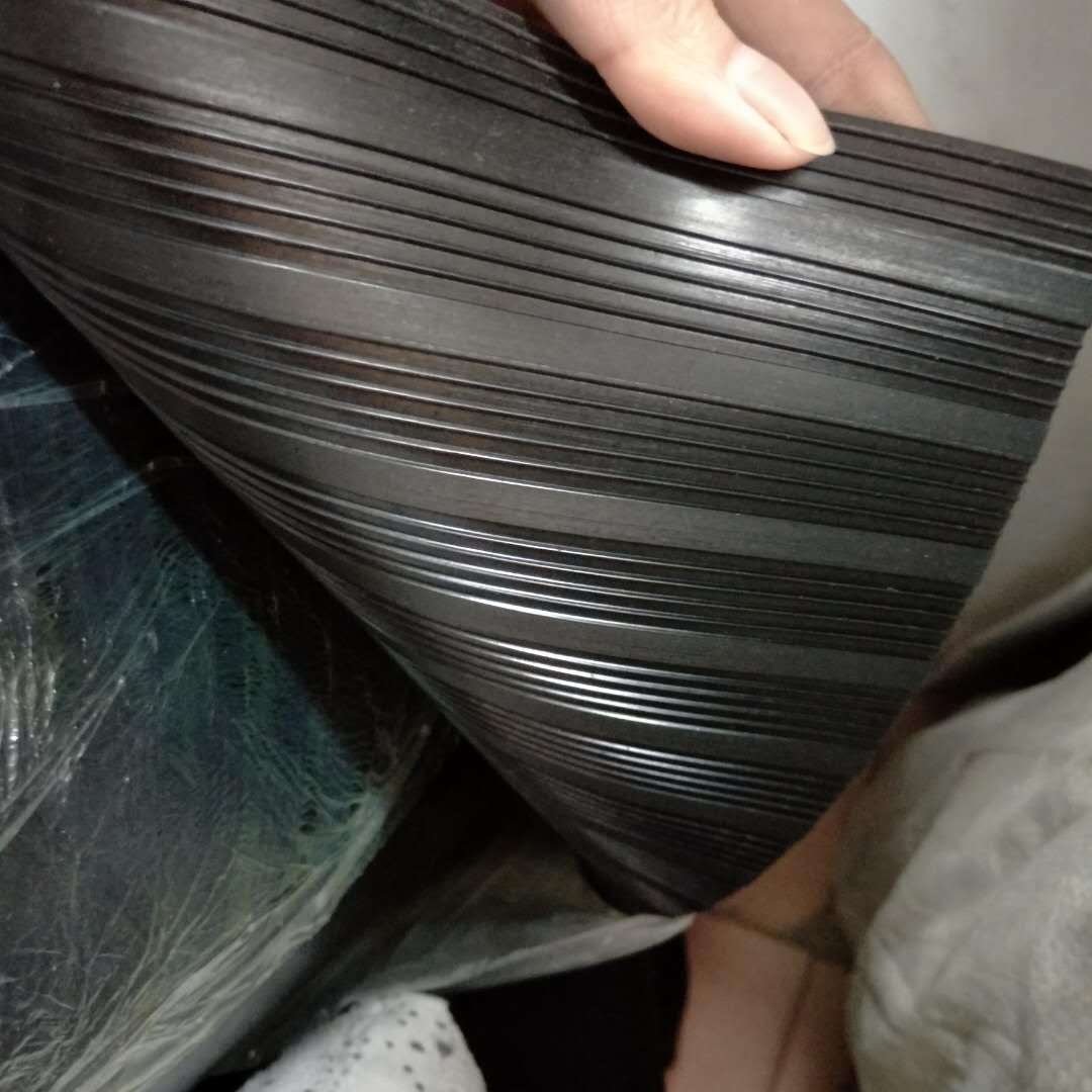 黑色条纹橡胶板3/5/8/10mm  条纹细条纹带楞条纹橡胶板