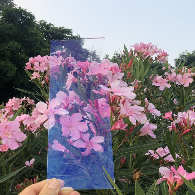 厂长热推透光率98.9%AR玻璃 全球新能源透的发亮AR钢化玻璃厂加工