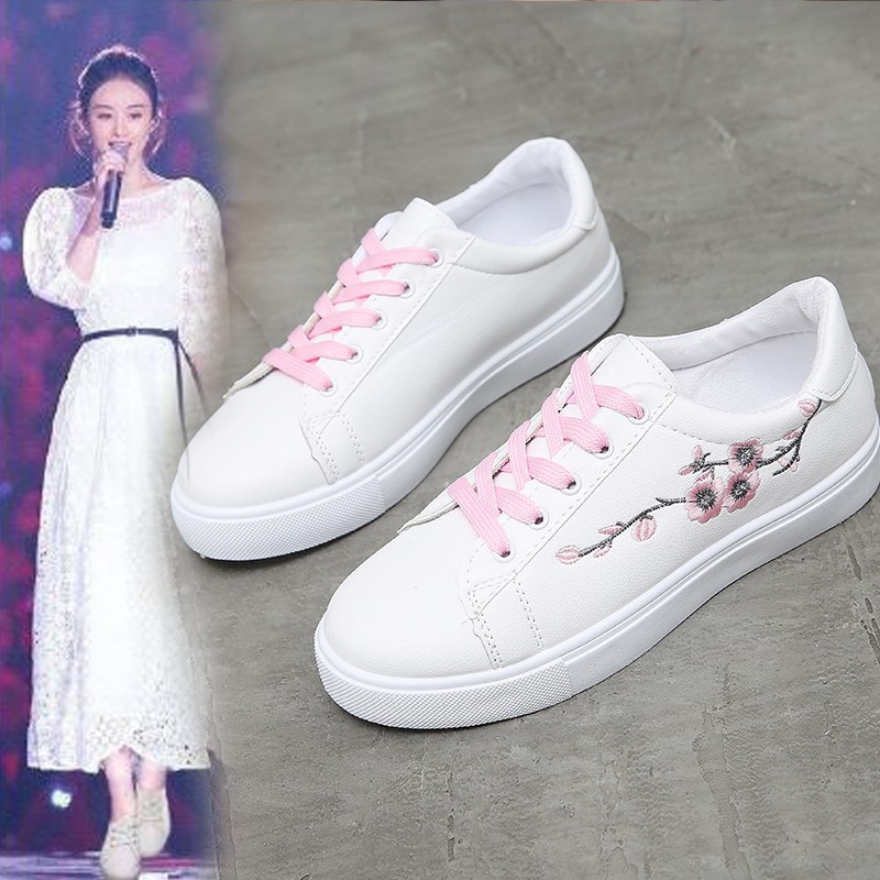 Peach Blossom White Single Women Embroidery Leisure Flat Sole Sneakers