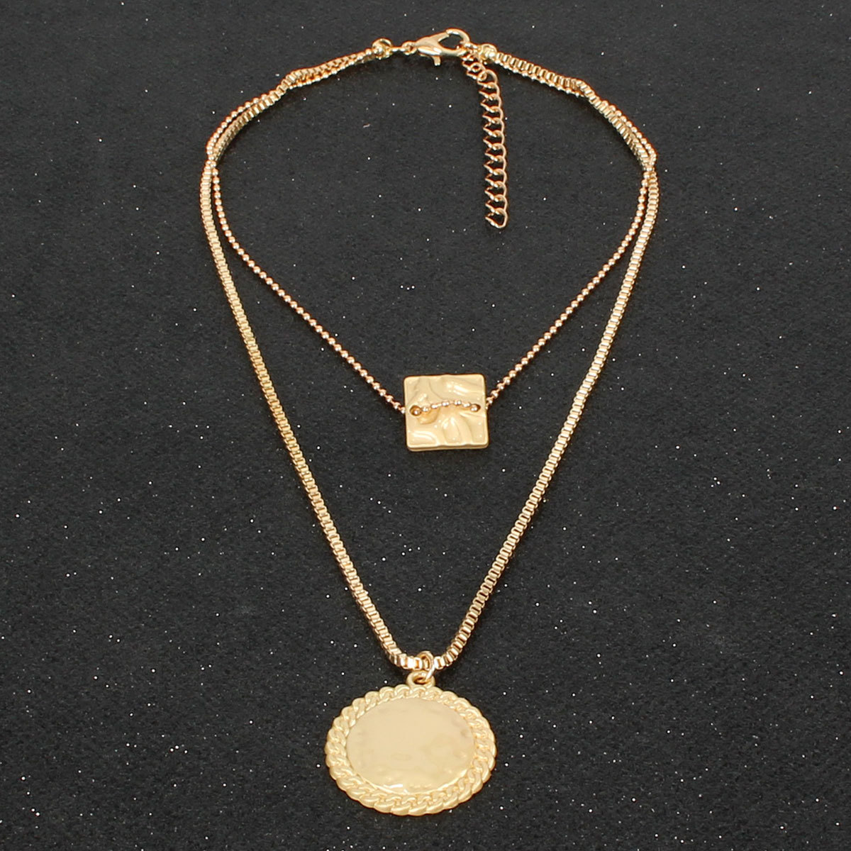 Necklace Female Simple Square Round Pendant Necklace Wild Double Clavicle display picture 3