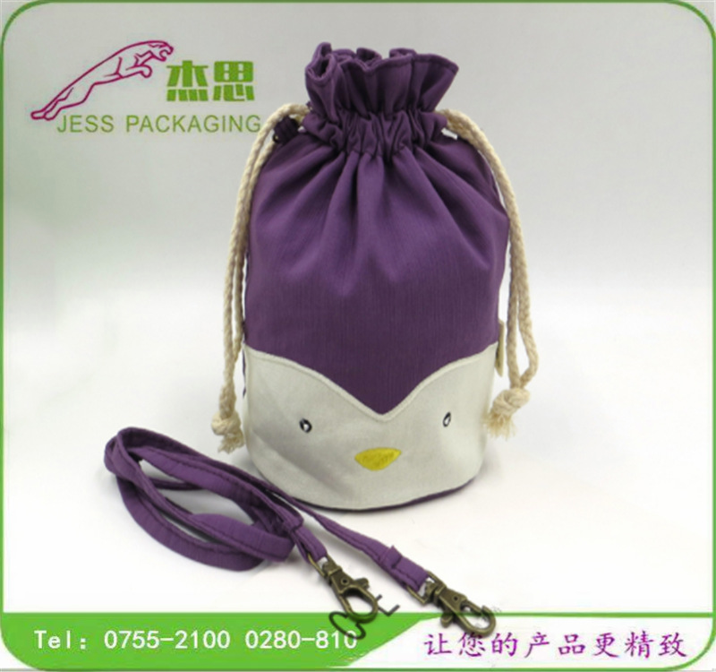 设计新款时尚圆筒帆布水桶束口袋斜挎包大容量化妆品包背包