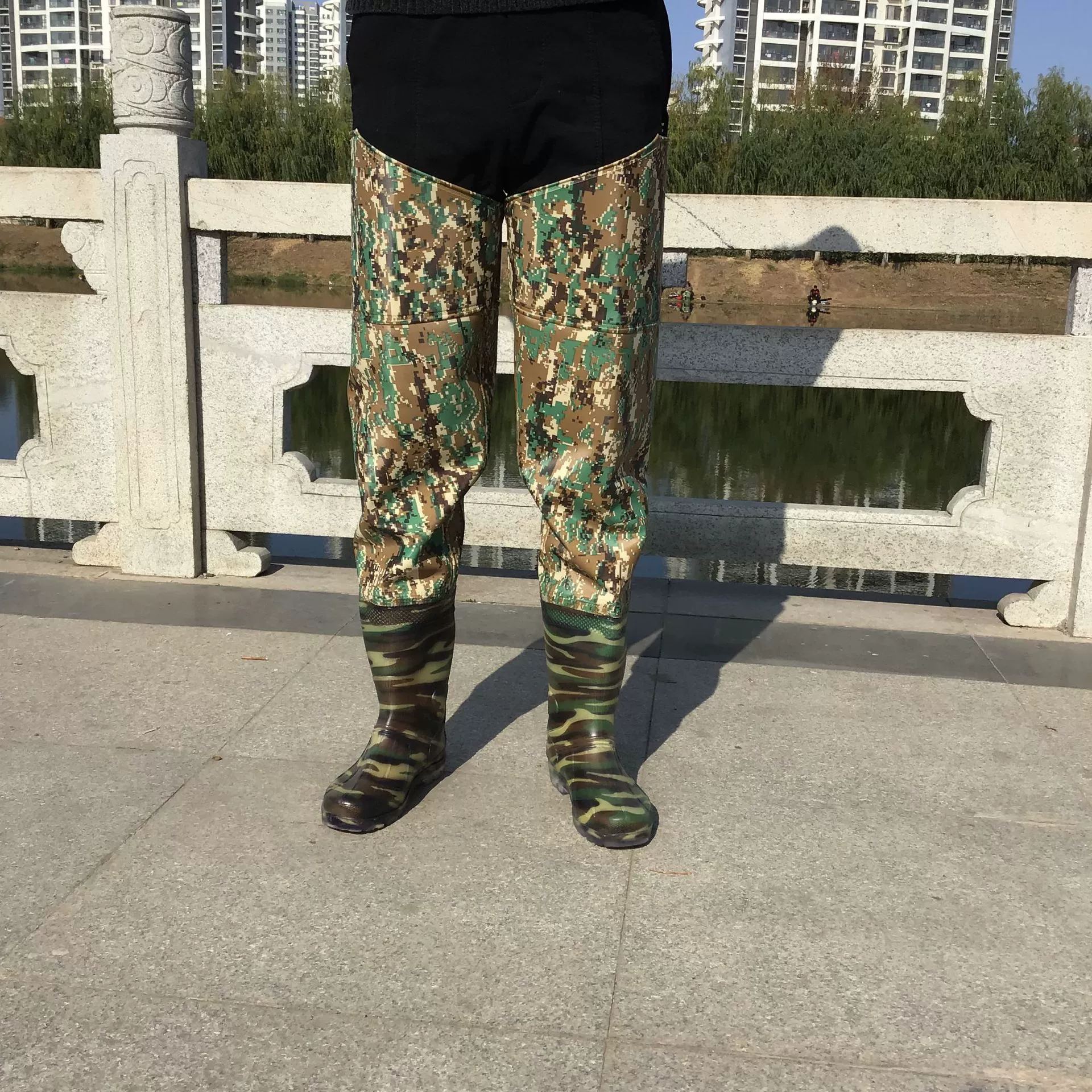 Г officially Pleated skirt, wear-resistant waterproof trousers, boots, increased thickness