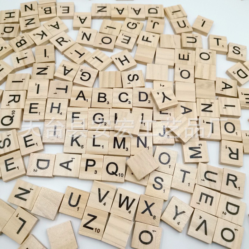 批发字母松木方块26个木质英文字母木方块家居装饰木片0个一套