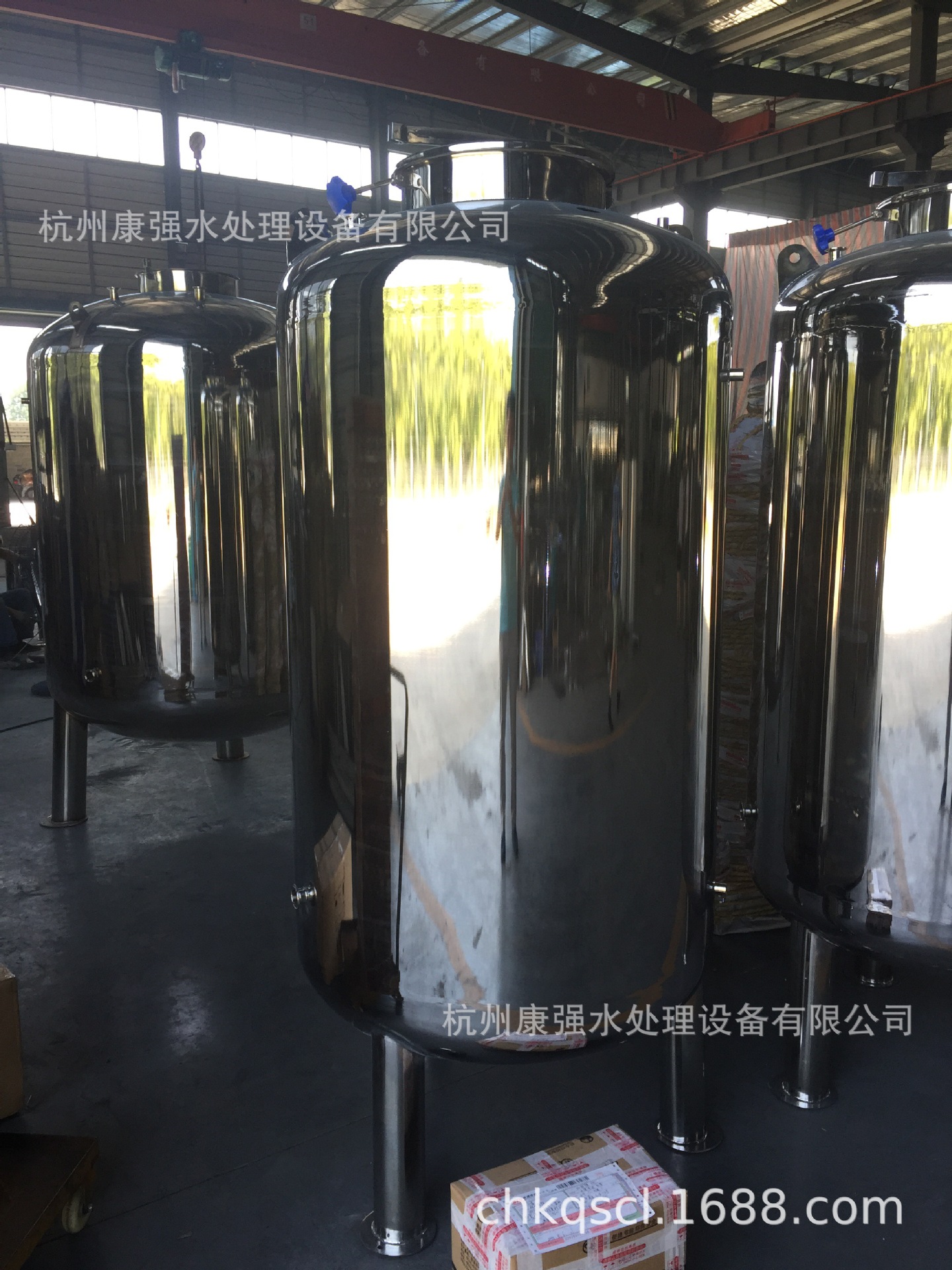 2立方容积 不锈钢304纯水箱 含呼吸器喷淋球 人孔