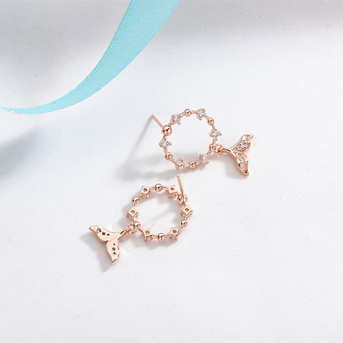 Korean style diamond-encrusted fishtail earrings, feminine trendy earrings, Korean internet celebrity silver needle earrings, jewelry