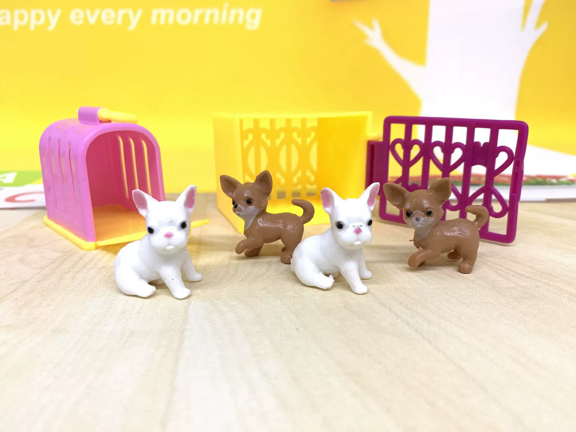 Игрушки 4 штуки, гнездо для собак, маленькие животные, следы от собачьего гнезда, милый щенок