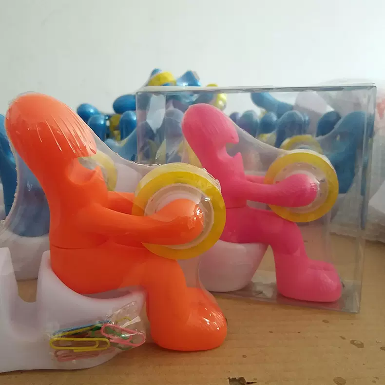 源头厂家马桶胶带座 酷拉小人马桶胶纸座 外贸出口文具 促销赠品