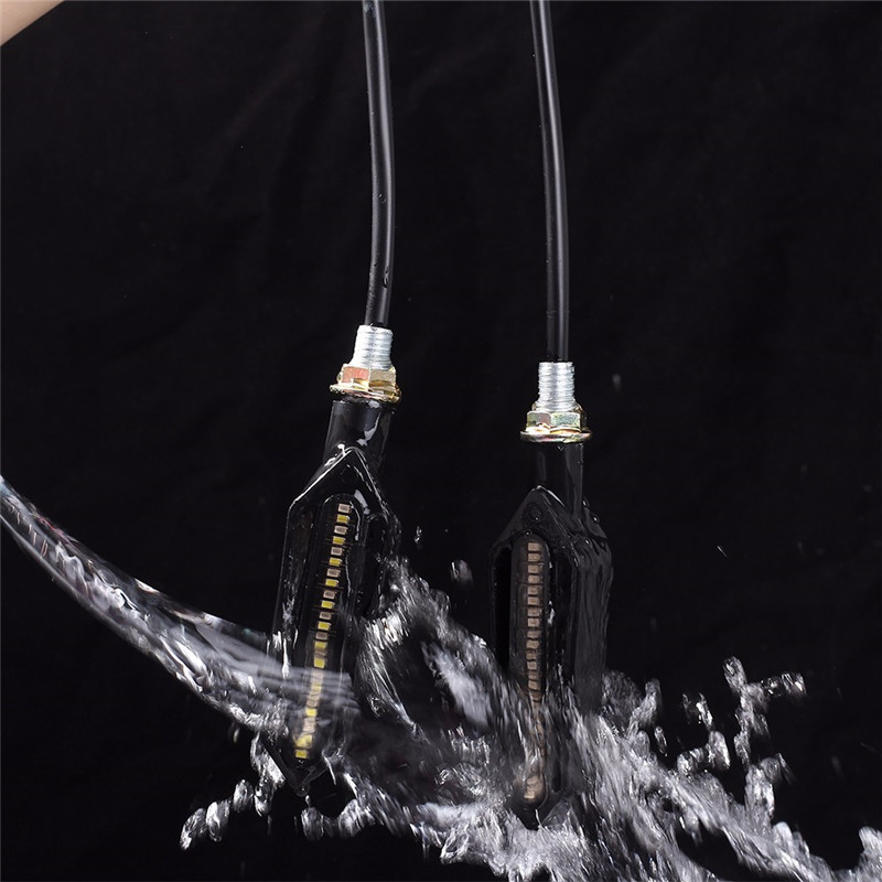 24LED摩托车流水转向信号灯防水测试.jpg