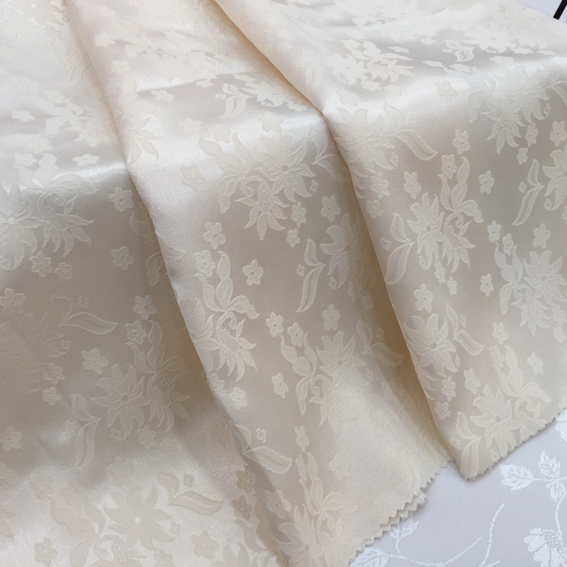 天盛织造新款缎面暗纹提花面料 女装礼服汉服旗袍工作服现货批发