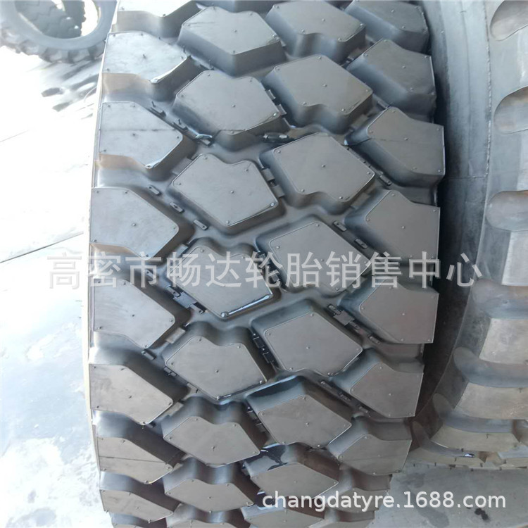 山东三角14.00R20自卸车宽体车 越野车轮胎 起重机轮胎吊车