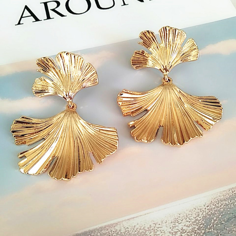 Fashion Ginkgo Leaf New Retro Flower Alloy Earrings For Women Wholesale display picture 4