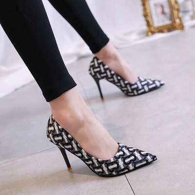 网红女鞋2019新款韩版拼色尖头高跟鞋春秋细跟浅口单鞋一件代发