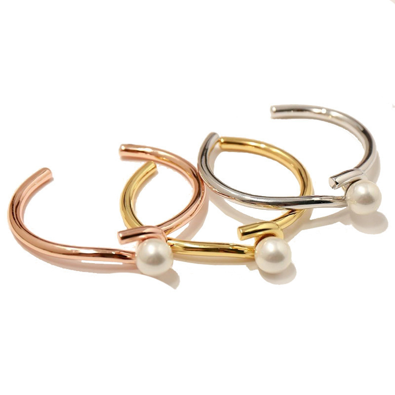 Small design universal elegant bracelet pearl