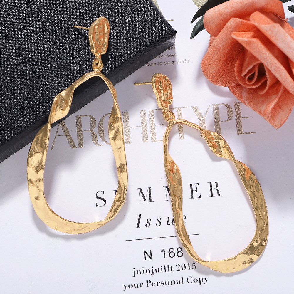 Za Même Style Métal Alliage Boucles D'oreilles Élégant Et Personnalisé Gouttes Pour Les Oreilles De Mode Grand Cercle Boucles D'oreilles Ins Ornement Accessoires En Stock display picture 7