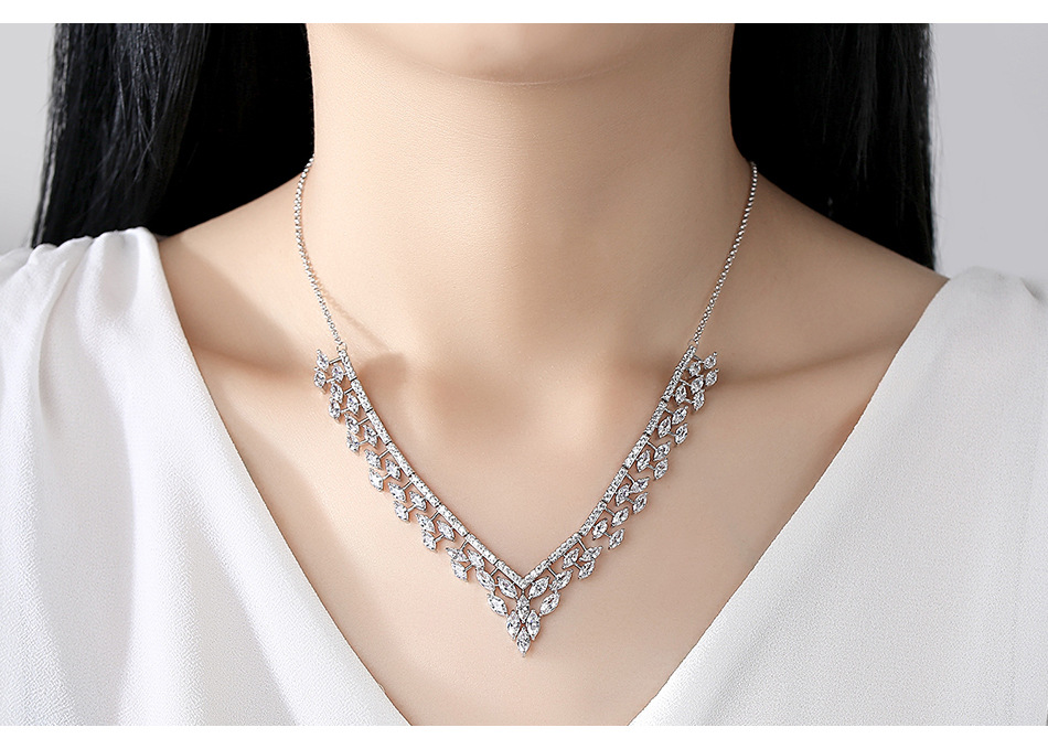 Jinseshengdi Collier De Mode Nouveau Simple Dames Banquet Cuivre Incrusté De Zirconium Collier Cou Accessoires Cadeau En Gros display picture 3