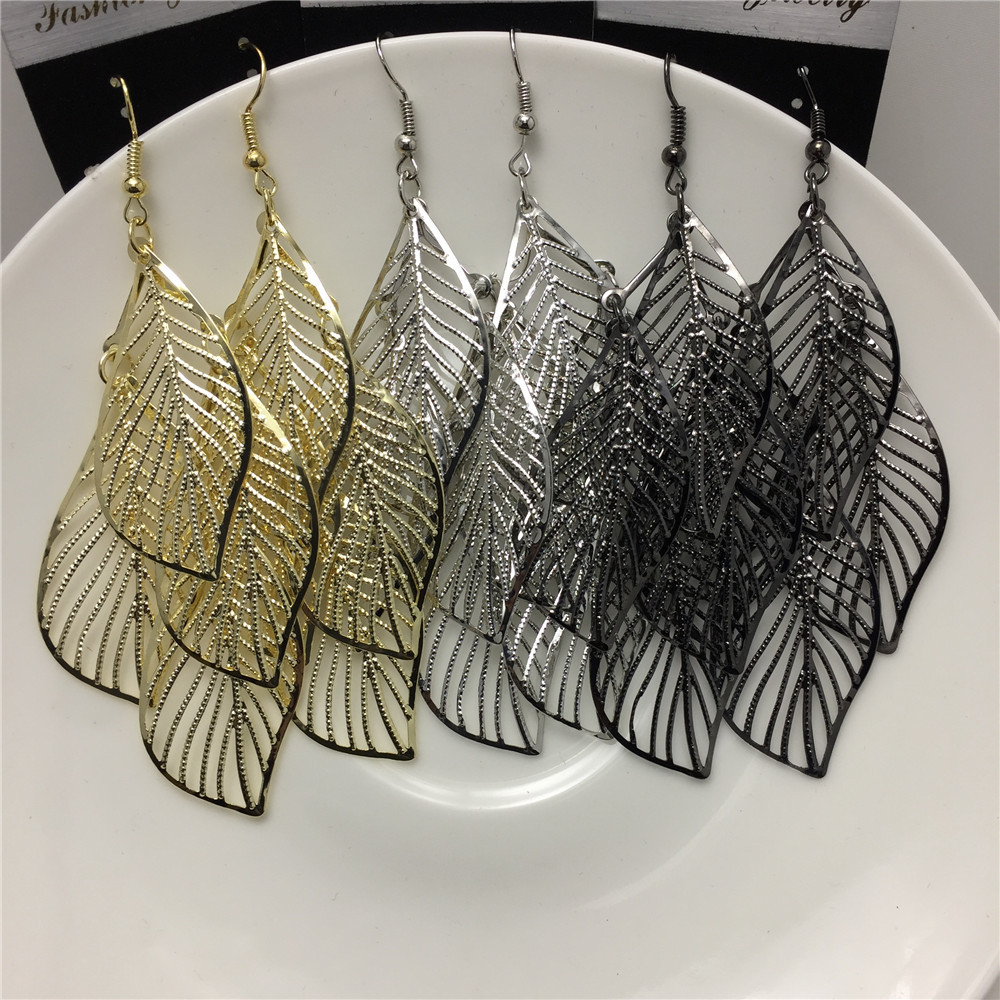 Leaf Pattern Fashion Leaf Metal Plating Women's Earrings 1 Pair