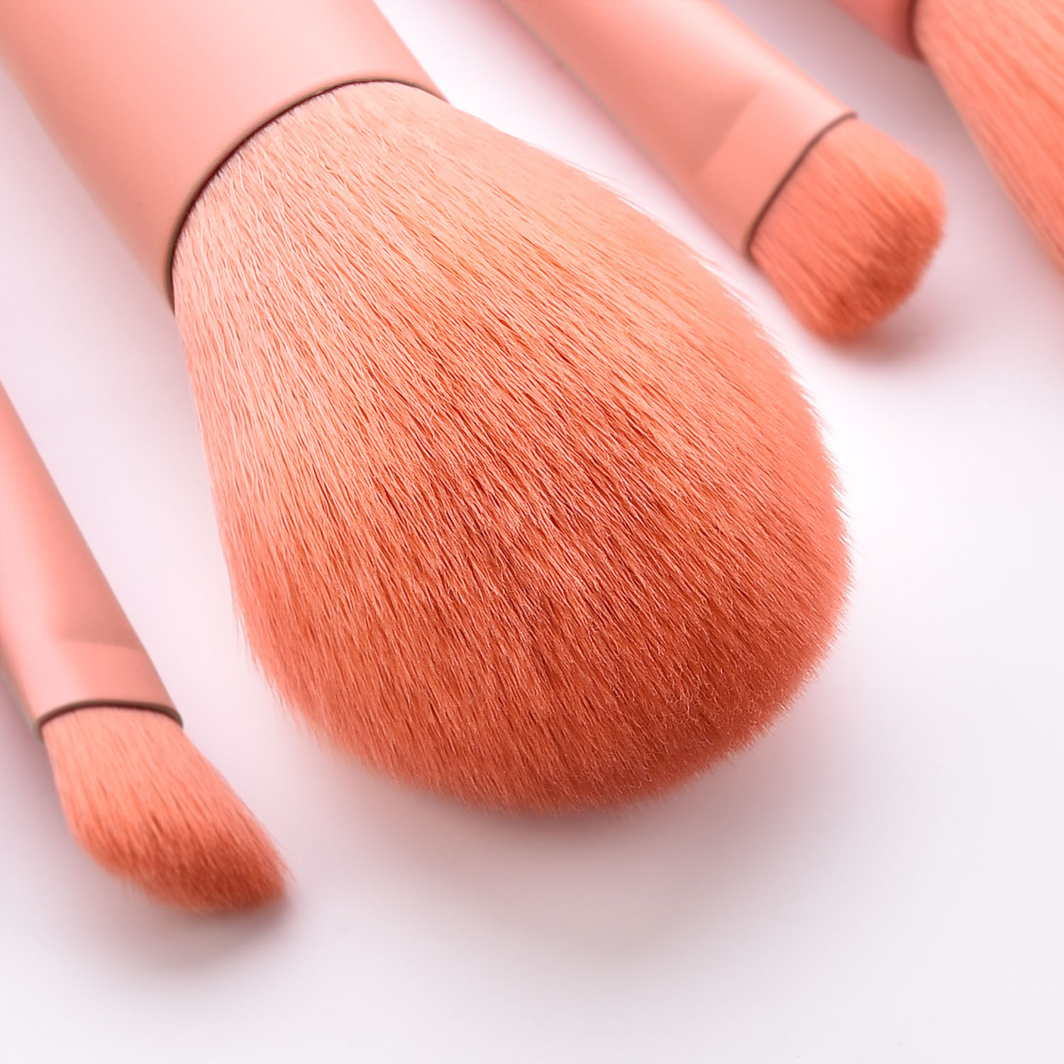 Elegant Makeup Brushes