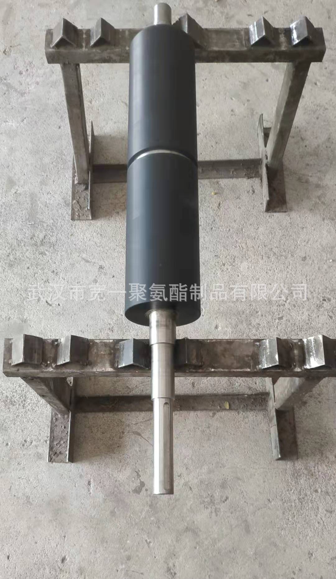 供应湖北襄阳聚氨酯胶辊包胶加工 襄阳橡胶胶辊包胶加工