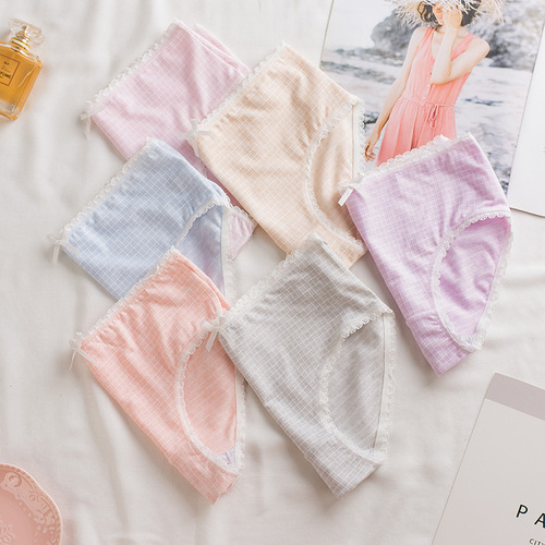 Korean version new checkered lace underwear for women students, refreshing and breathable, simple and comfortable, cute middle waist triangle pants, wholesale
