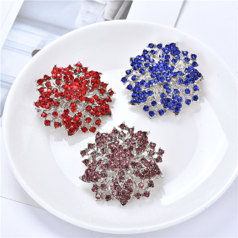 Daily, Street Occasion Alloy Material IG Style Shiny Pin Flower Alloy Plating Inlay Rhinestones Unisex Brooches