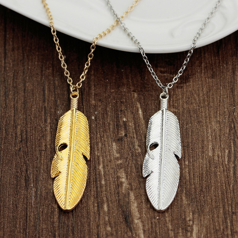 Mode Nouvelle Vente Chaude Simple Feuilles Naturelles Plume Pendentif Collier Accessoires En Gros Nihaojewelry display picture 4