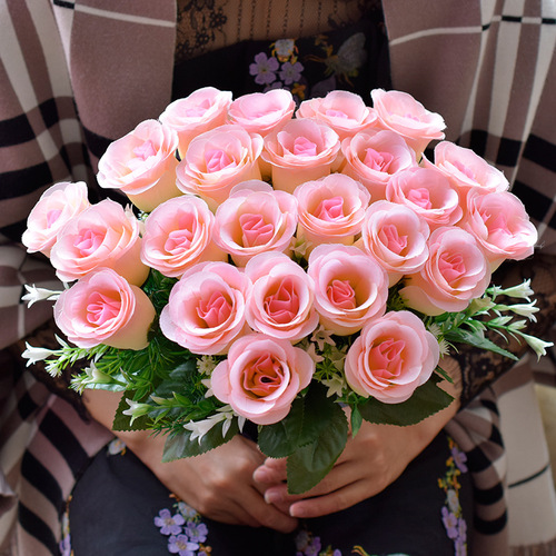 Factory direct sales of 24 rose bouquets, plant simulation flowers, Western bud roses, artificial flowers, wedding bouquets, foreign trade