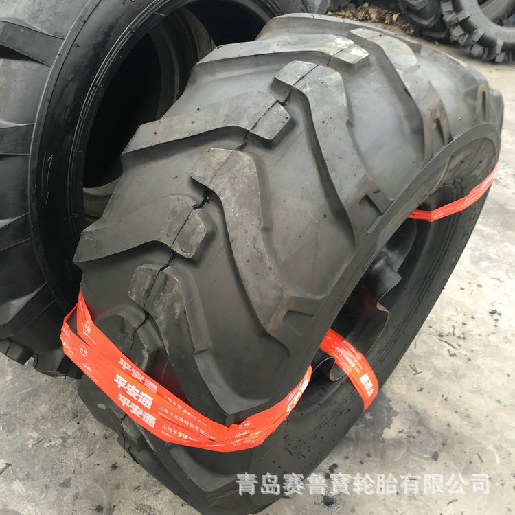 供应  轮胎越野叉车人字花纹轮胎18-20尼龙轮胎