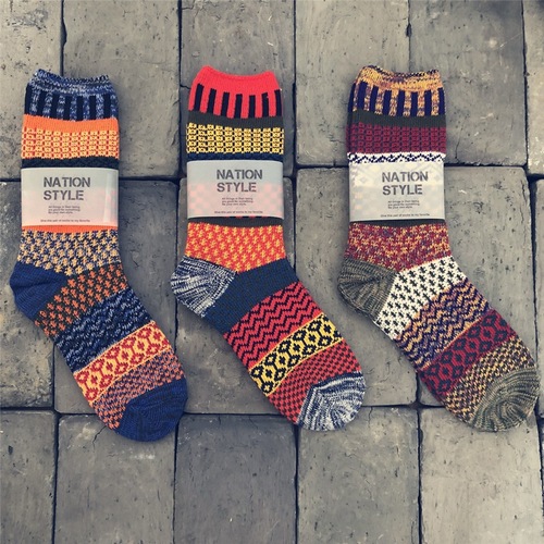 Autumn and winter Japanese ethnic style retro cotton mid-length men's socks thick needle and thread totem khaki trendy socks piles of socks