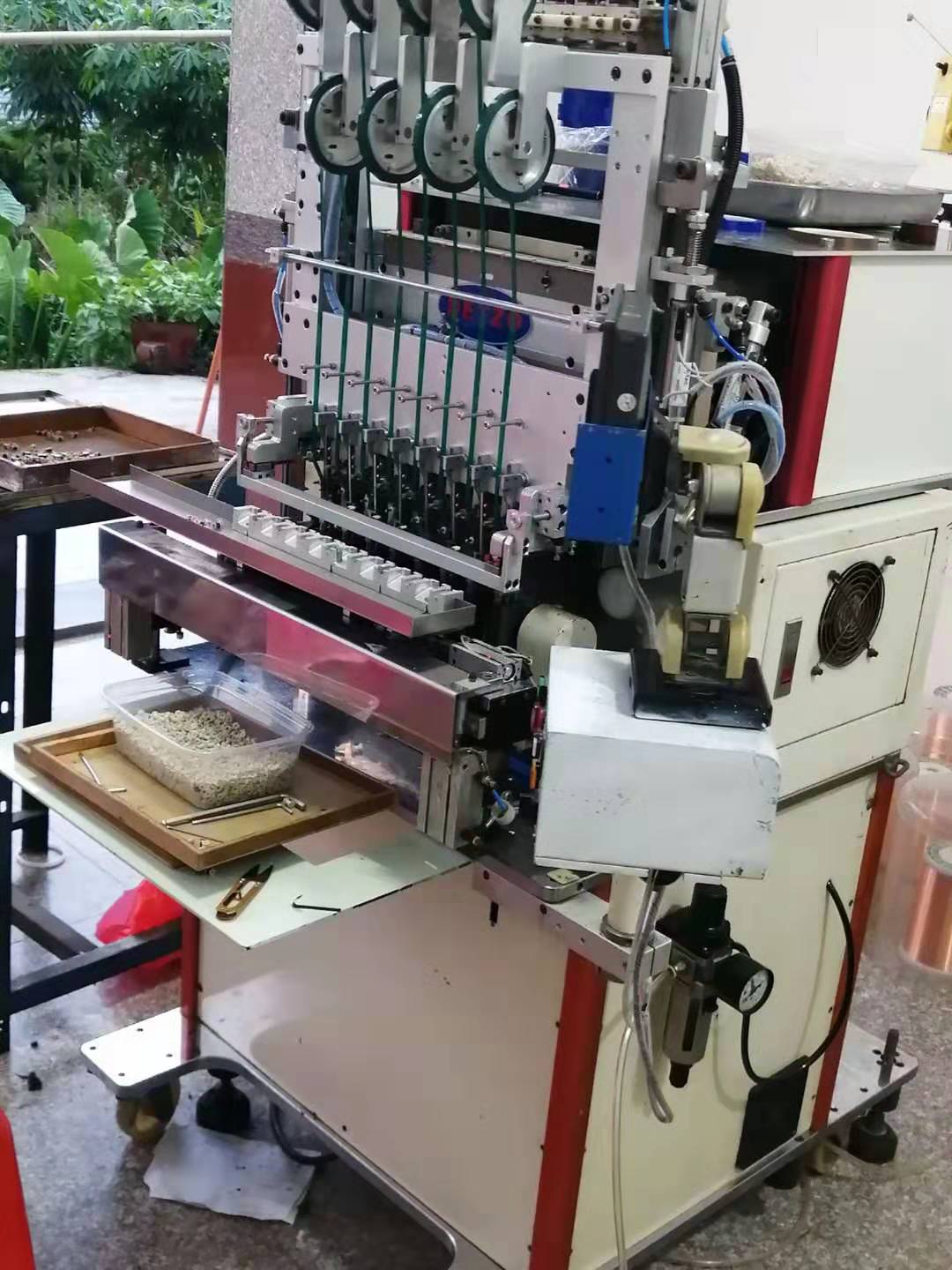 步进马达线圈绕线机   二手绕线机   摩托车点火线圈自动绕线机