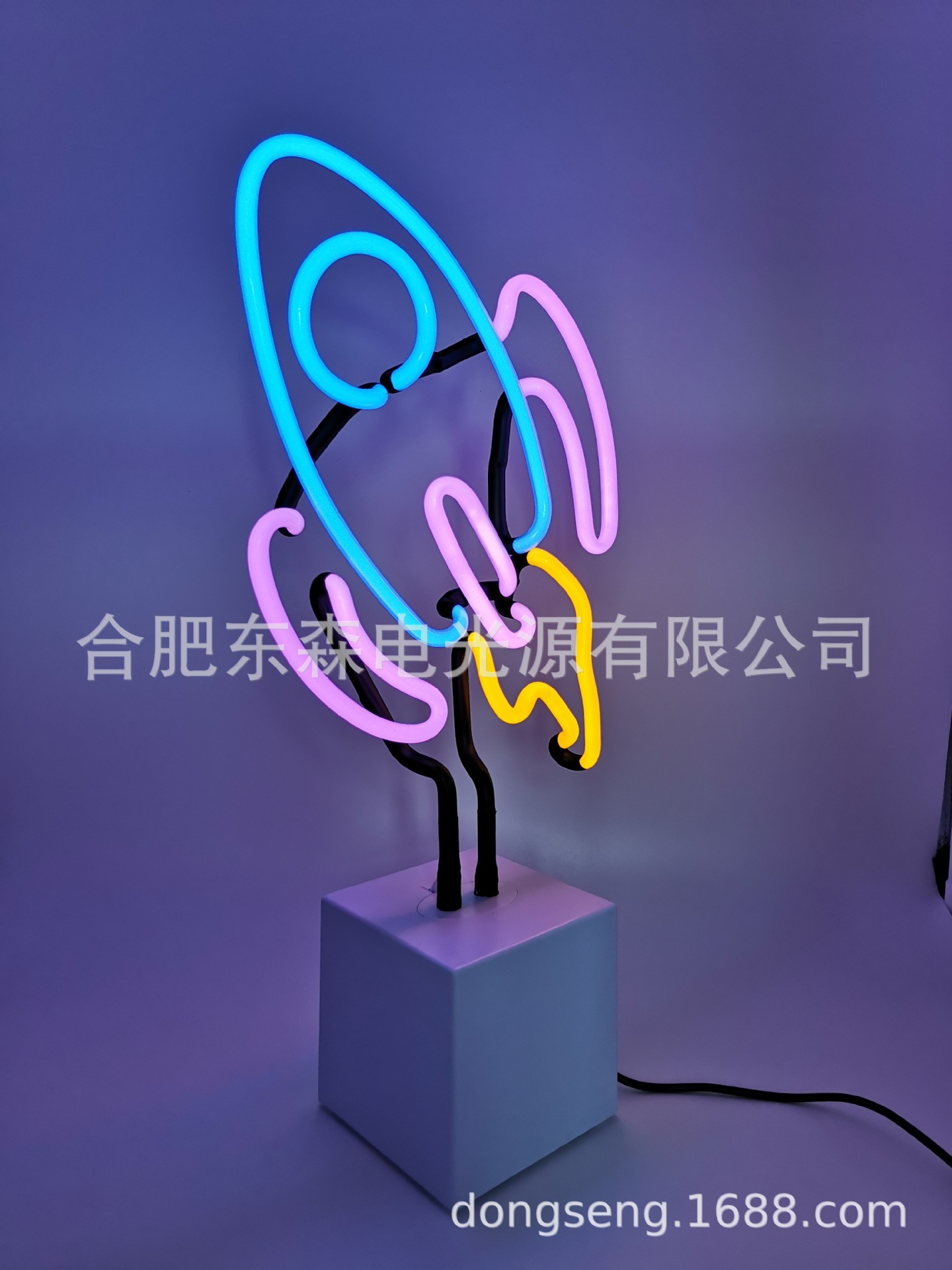 로켓 네온 라이트, 로켓 네온 라이트의 영국 버전을 공급