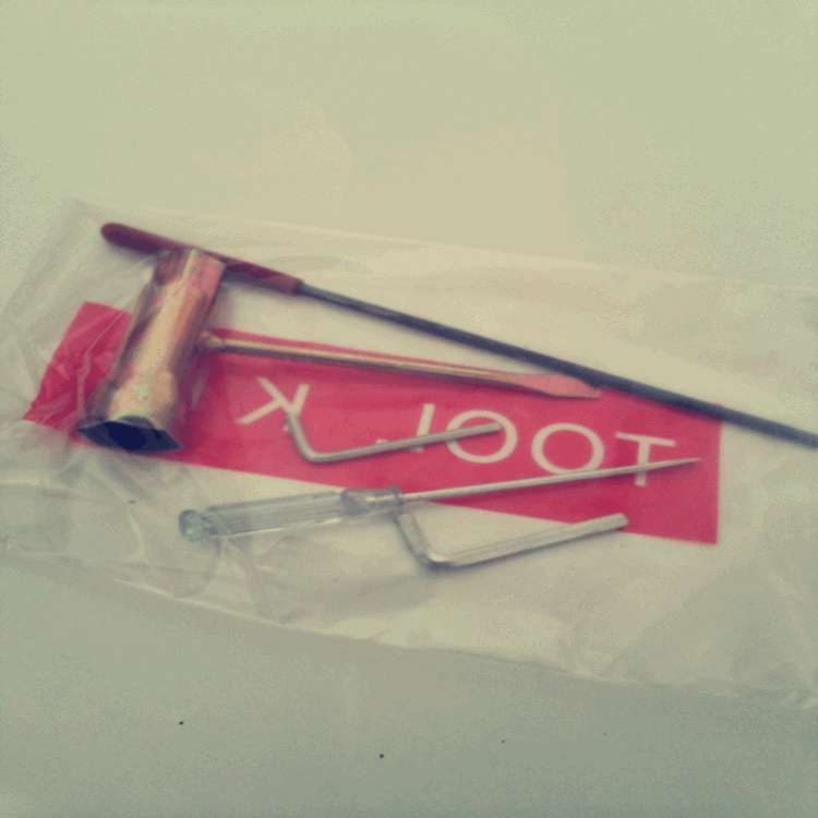 汽油锯的随机工具包  3内六角4内六角 小螺丝刀锉刀3用套筒扳手