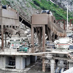 建筑用五眼砂的颗粒标准 砂石生产线矿石立轴制砂机多少钱一套