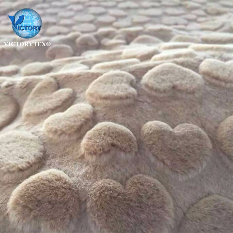 压花长毛PV绒玩具家纺服装面料全涤经编仿毛蒸汽压花PV绒长毛绒布