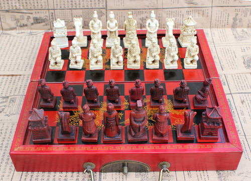 Cross-border retro international chess figurines, stone chess pieces, 3D chess characters, chess set with wooden chessboard, creative chess set