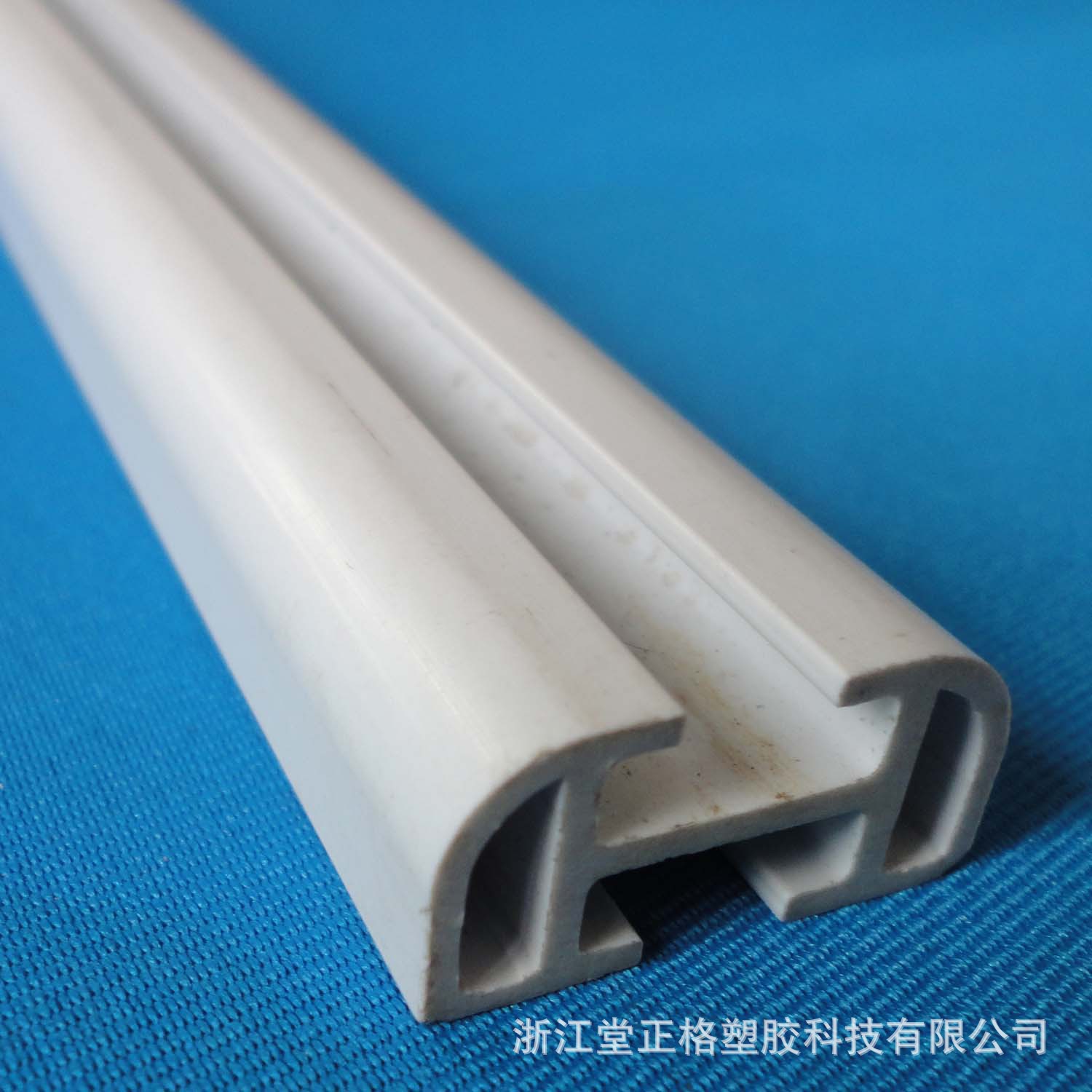 白色PVC异型材 规尺寸开模定制 厂家直销