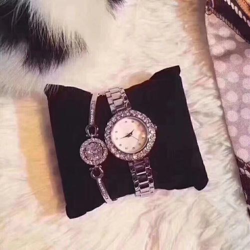 Wechat business women's watch women's watch set bracelet set with diamond English watch steel band small dial watch one piece drop shipping