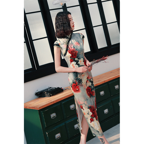 Women's Long Cheongsam Improved chinese qipao dresses Party Catwalk Dress Temperament Slim Cheongsam