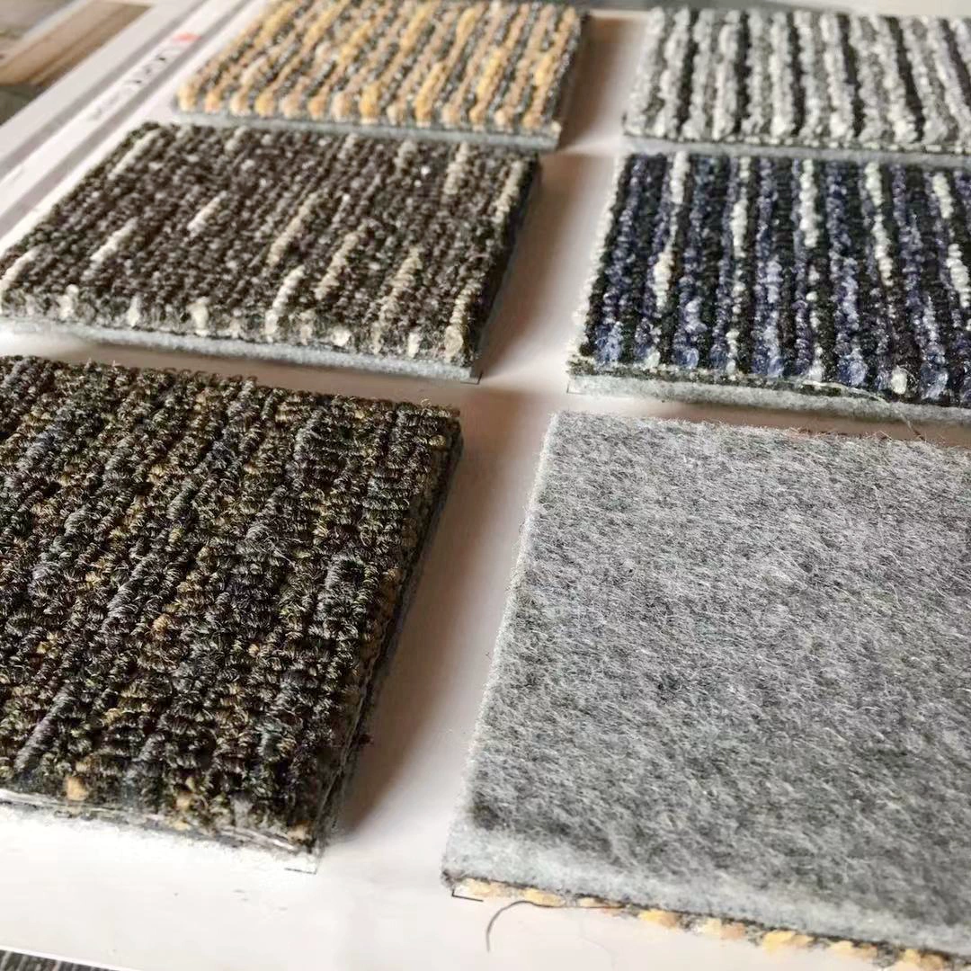 Модульное полосатое покрытие, для офисных помещений, плитка 50×50 см, толщина 10 мм, цвет асфальт с полосами