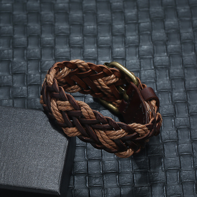 New Vintage Woven Leather Bracelet Simple Men's Jewelry Leather Bracelet display picture 1