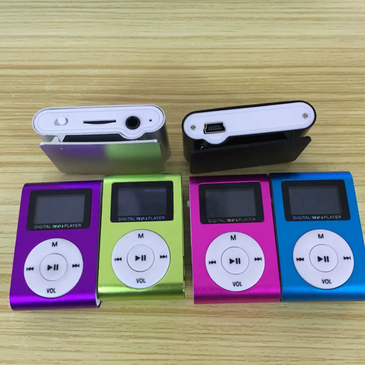 Карманный MP3 плеер, металлический корпус, компактный 45×29×12 мм, время работы от батареи 4 ч