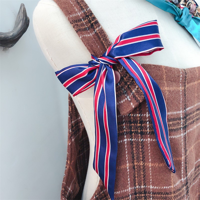 Printed and patterned twill silk scarf manufacturer wholesale accessories silk scarves handbags tied with bows silk scarves striped flowers undefined