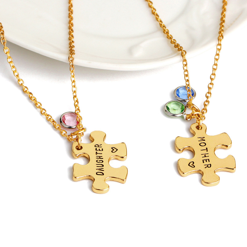 Hot Mother&#39;s Day Gift Mother And Daughter Two-piece Splicing Necklace Wholesale display picture 3