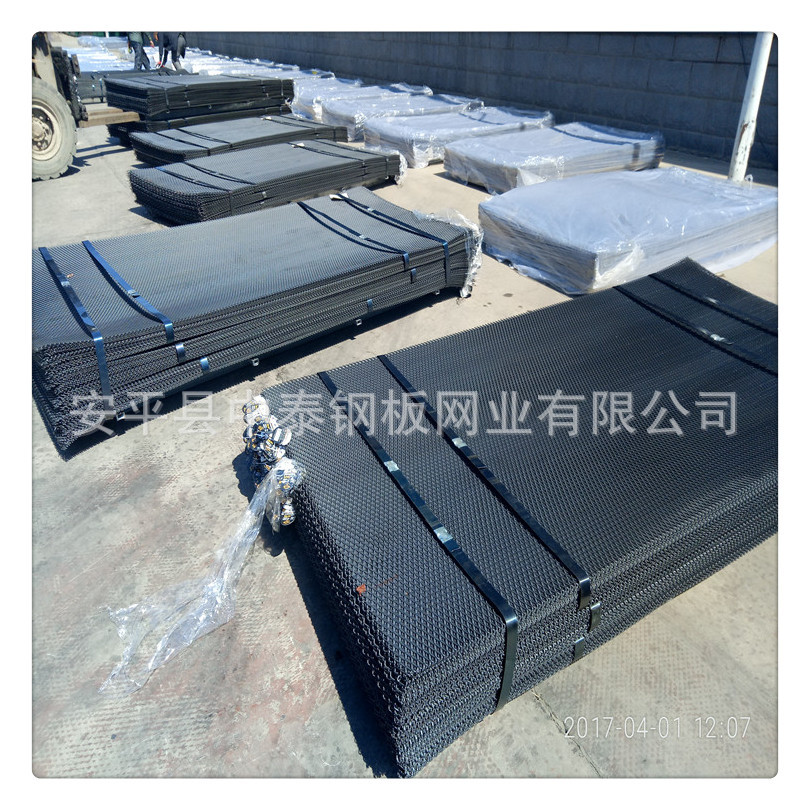 钢板网片平台脚踏板冲孔菱形承重网片装饰养殖建筑工地防护网电焊