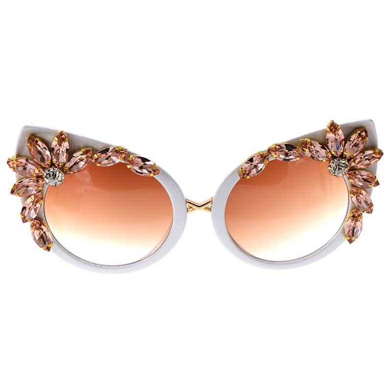 Fashion Color Diamond-studded Cat Eye-shaped Sunglasses Wholesale Nihaojewelry display picture 1