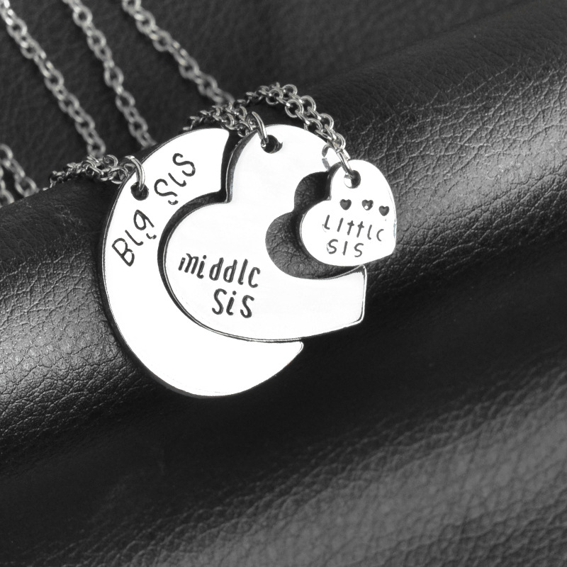 Hot Sale Fashion Sister Little Middle Alloy Necklace For Women display picture 2