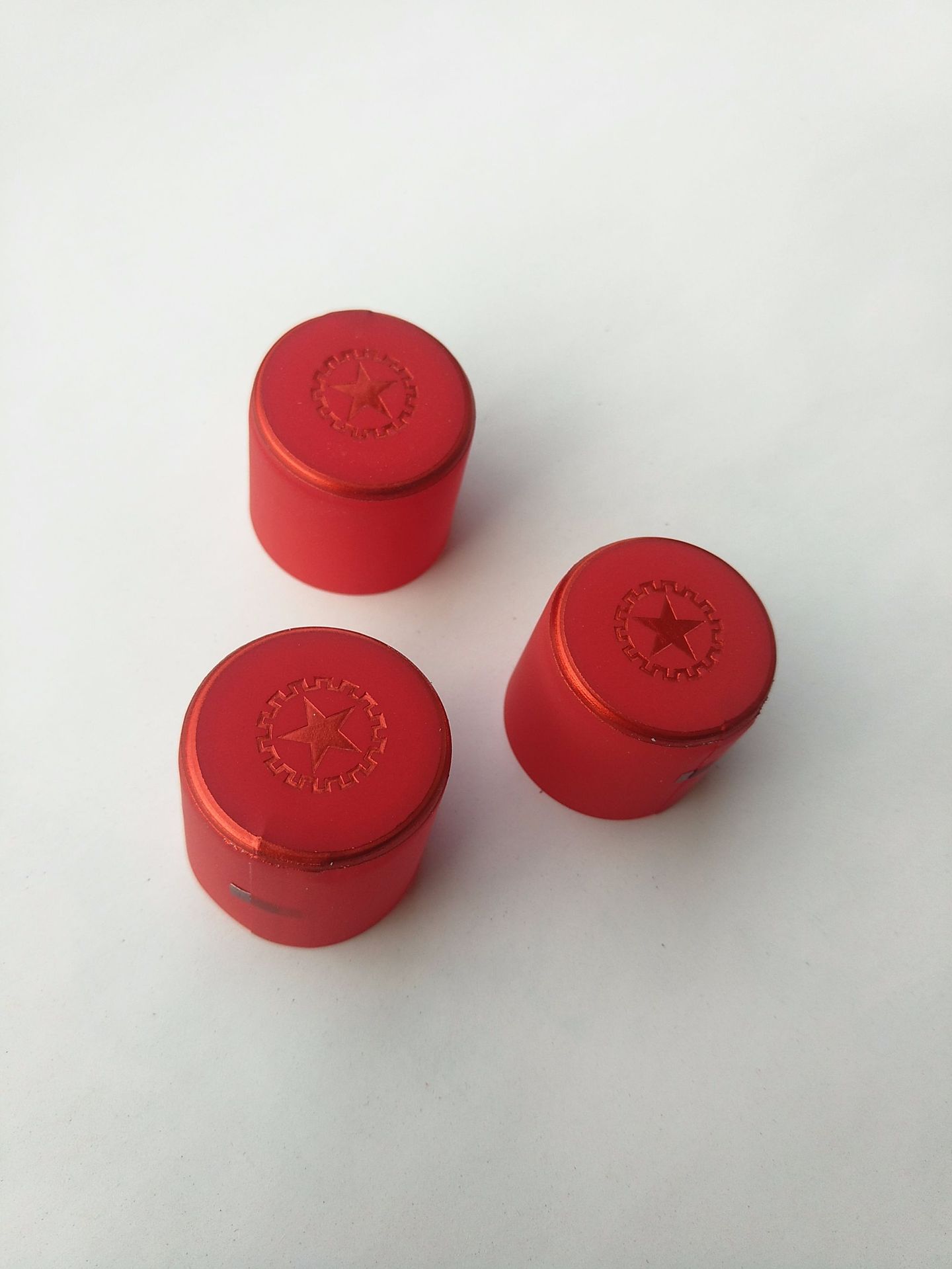 磨砂胶帽 pvc热缩胶帽 胶帽 红酒封口膜 塑料凹印封口膜。封口膜