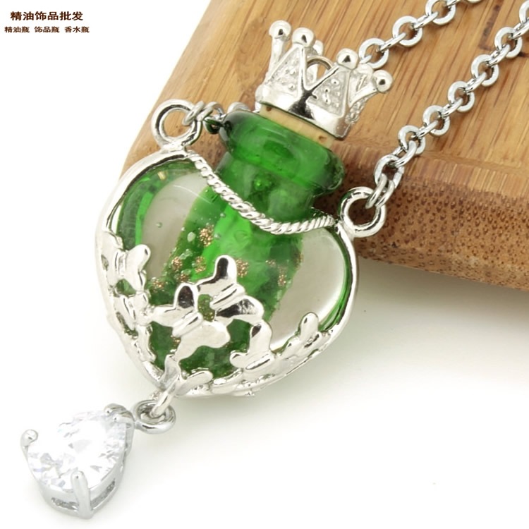 中国精油饰品网翠绿色心心相印项链3.jpg