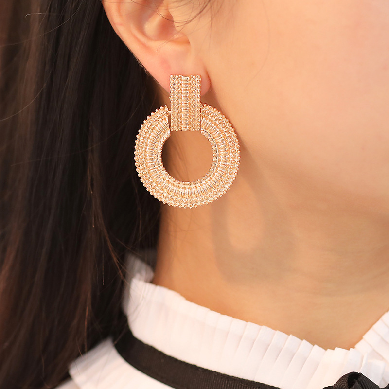 New Fashion Simple Geometric Ring Earrings Wild Metal Plating Circle Earrings display picture 4