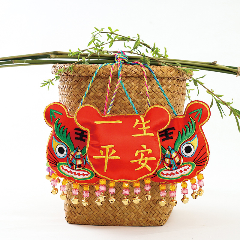 端午节挂饰传统缝纫挂脖老虎头铃铛双面虎头儿童款香包